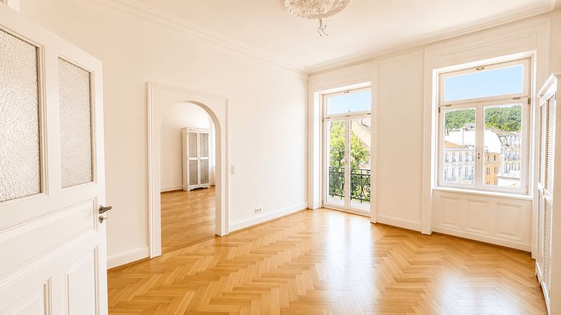Barrierefreie Altbauwohnung im Stadtzentrum mit Sonnenbalkon